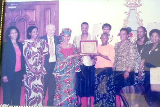 The memorable photo when the Patron received the award from UN habitat